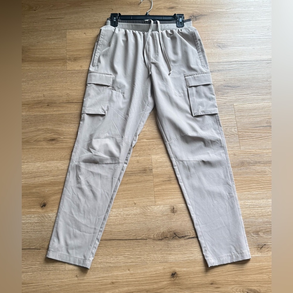 Fabletics The Fundamental Cargo Pant- Size Small